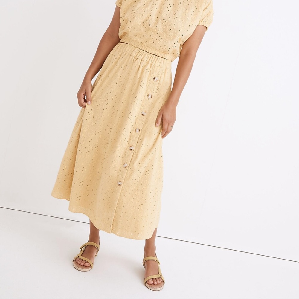 NWOT Madewell Eyelet Side-Button Midi Skirt in Dream-On Daisy - Ivory - Size XS